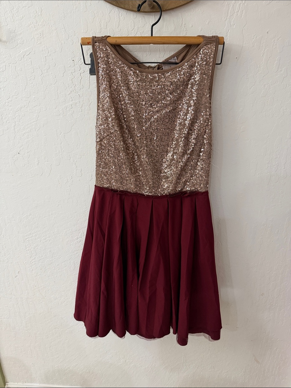 Moon Collection Sequin Pleated Layered Dress Zip Back Medium